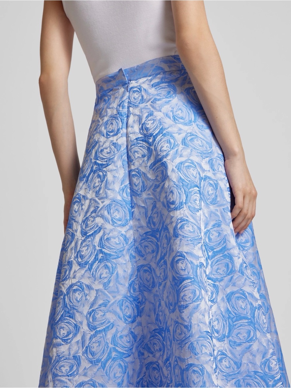 Baum und pferdgarten Light Blue Floral A-Line Midi Skirt Women's streetwear - Picture 4 of 4